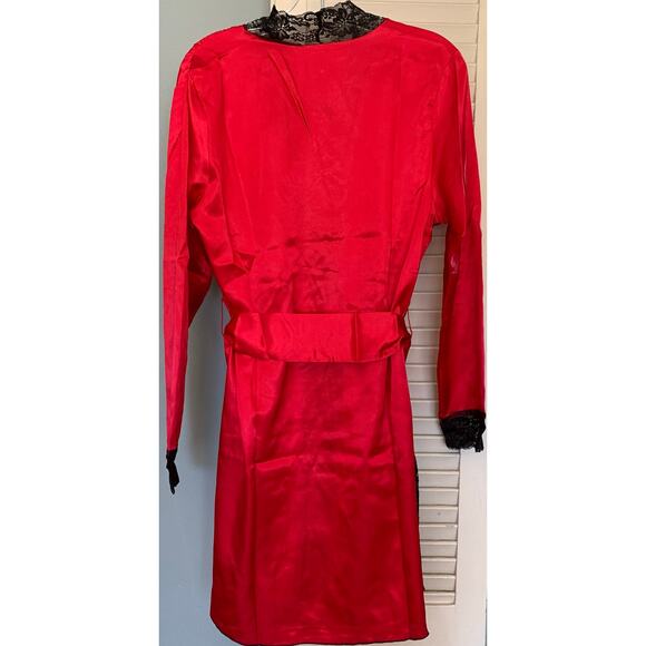 NWT Fredrick's of Hollywood Aspen Mae Robe Red Satin & Black Lace Trim Small - Picture 4 of 9